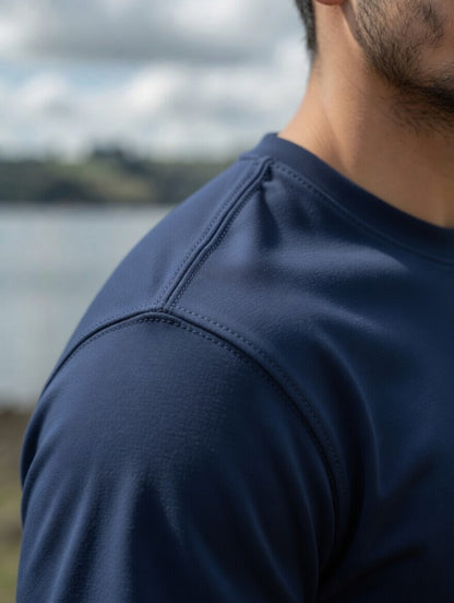 Polera unisex manga larga 100% algodón peinado premium. AZUL MARINO